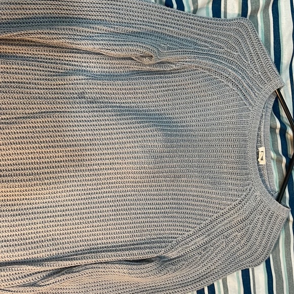 Blue sweater - Picture 2 of 3